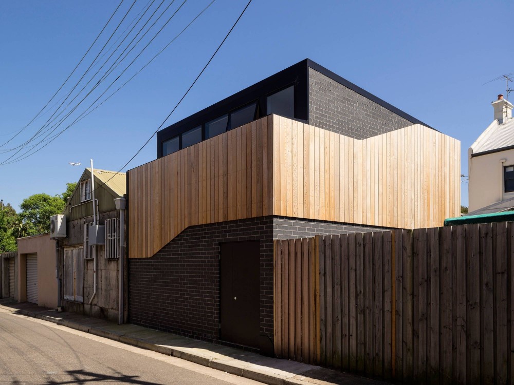 Erskineville Studio by Pivot (via Lunchbox Architect)