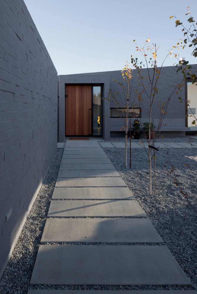 Lake Hawea Courtyard House by Glamuzina Paterson Architects (via Lunchbox Architect)