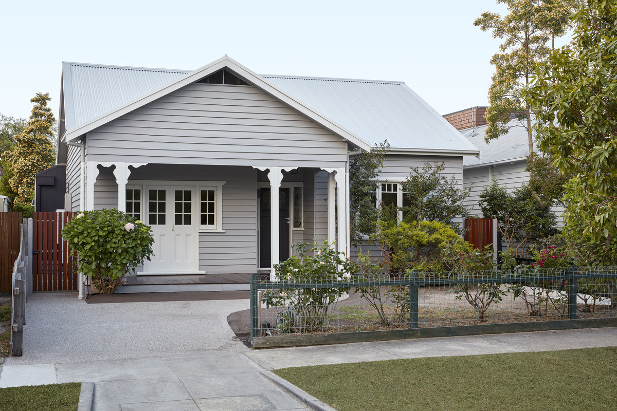 A House That Shows Us a Lean-To Can Be a Blessing, Not a Curse