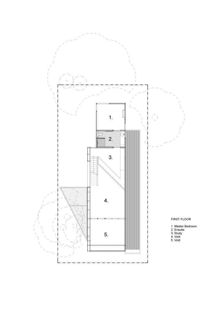 A Compact Home Makes the Most of Light and Space an a Tight Block