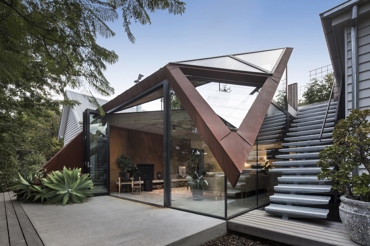 Glazed Roof Floats Like a Leaf Capturing Views of Trees and Sky